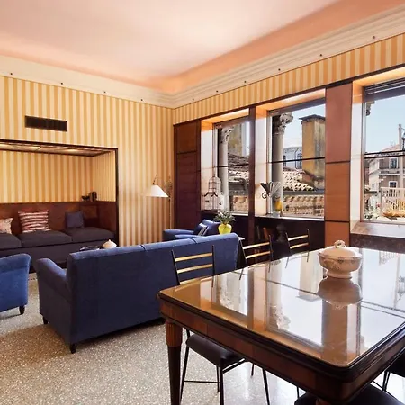 Ca Dadda Terrace At Rialto Bridge -historic Equipped With Comforts Villa *