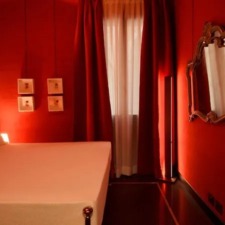 Ca Dadda Terrace At Rialto Bridge -historic Equipped With Comforts