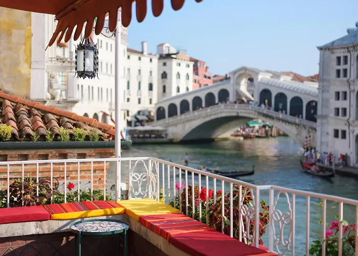 Ca Dadda Terrace At Rialto Bridge -historic Equipped With Comforts Villa Venecia