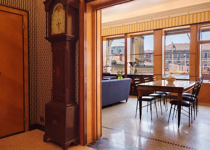 Ca Dadda Terrace At Rialto Bridge -historic Equipped With Comforts