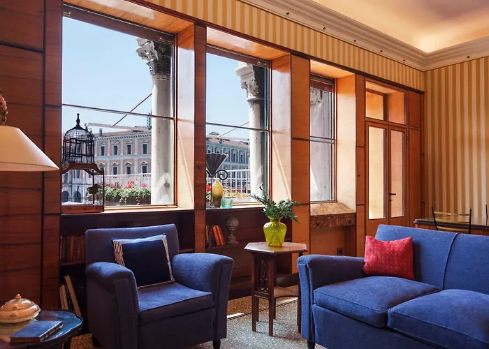 Villa Ca Dadda Terrace At Rialto Bridge -historic Equipped With Comforts