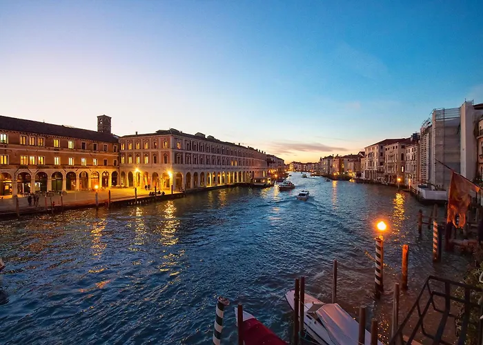 Ca Dadda Terrace At Rialto Bridge -historic Equipped With Comforts Villa Venecia